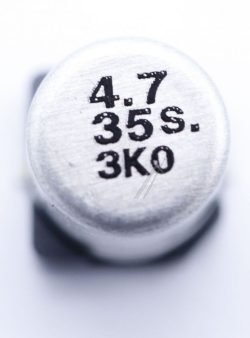 4,7UF-35V EEE-1VA4R7NR SMD-ELKO BIPOLAR 85° 5X5,4MM