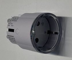 234379 SHELLY_PLUS_PLUG_S_W PLUS PLUG S ADAPTERSTEKKER 12A MEETFUNCTIE WIFI BT WIT