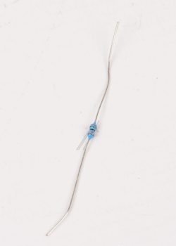 75R-0,4W METAALFILMWEERST. 0204